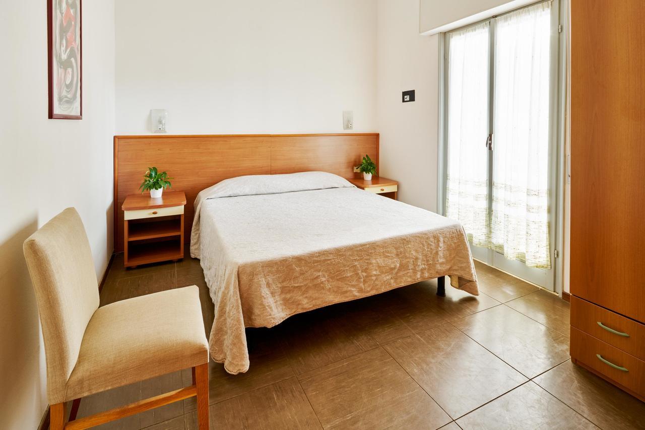 G/Hotel Lignano ลินญาโน ซับเบียโดโร ภายนอก รูปภาพ