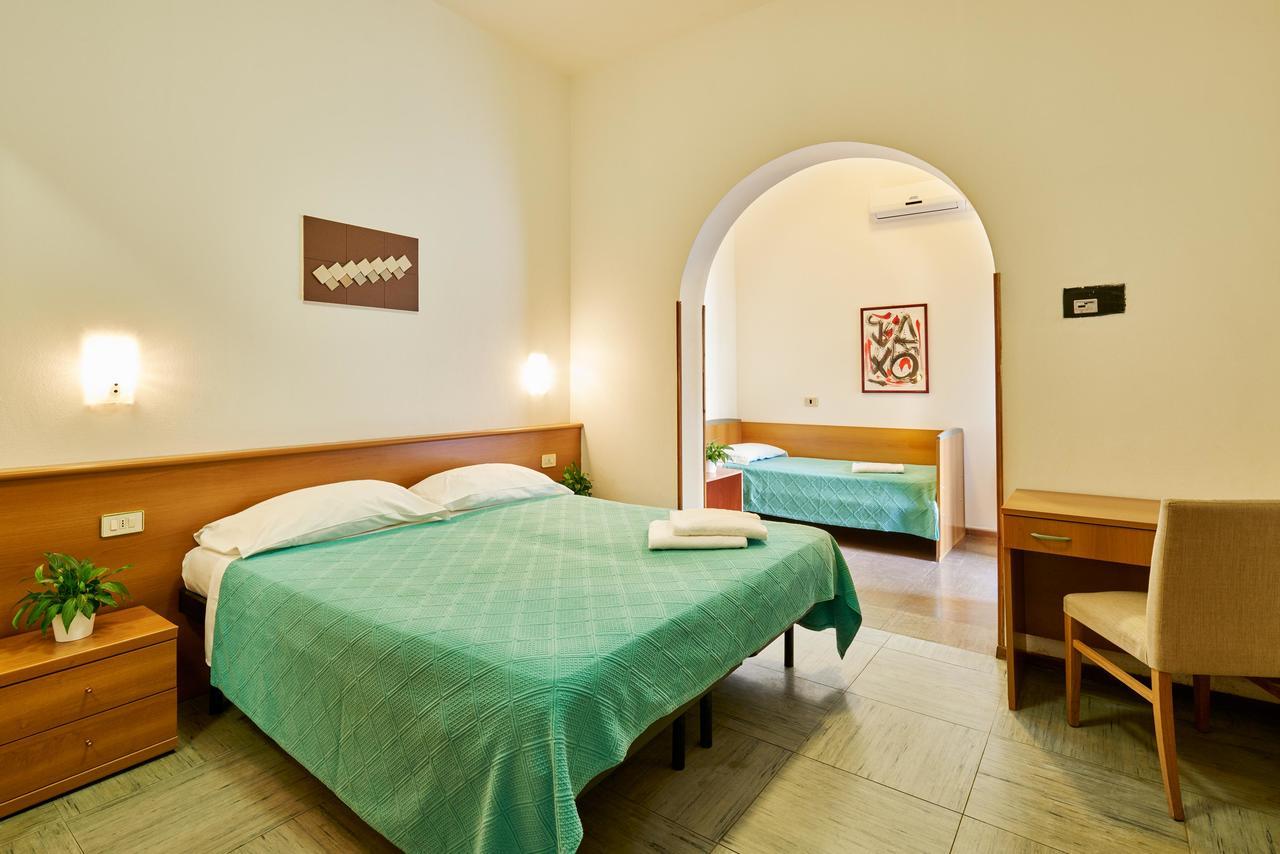 G/Hotel Lignano ลินญาโน ซับเบียโดโร ภายนอก รูปภาพ